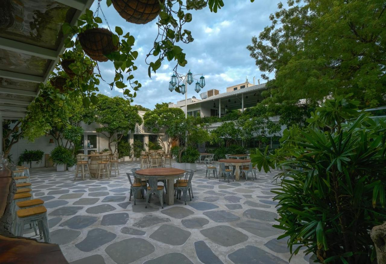 Devraj Niwas Hotel Джайпур Екстериор снимка