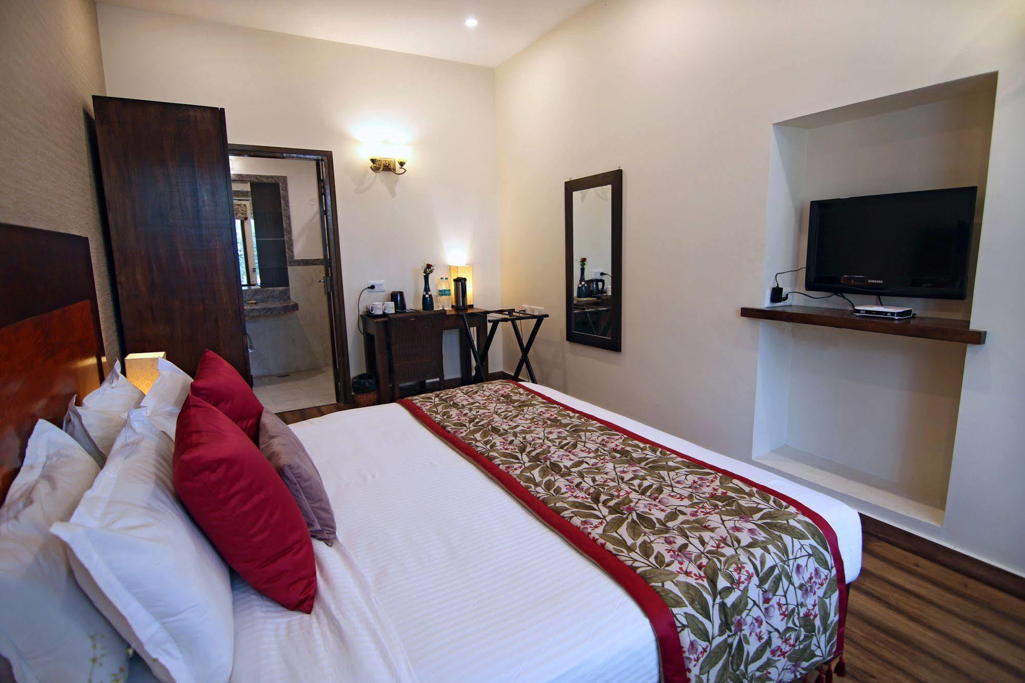 Devraj Niwas Hotel Джайпур Екстериор снимка